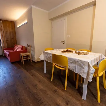 Mar Maturi Con Due Bagni Ideali Per 6 E 10 Persone Nel Centro Di Campiglio Apartment Madonna di Campiglio