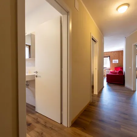 Apartment Mar Maturi Con Due Bagni Ideali Per 6 E 10 Persone Nel Centro Di Campiglio