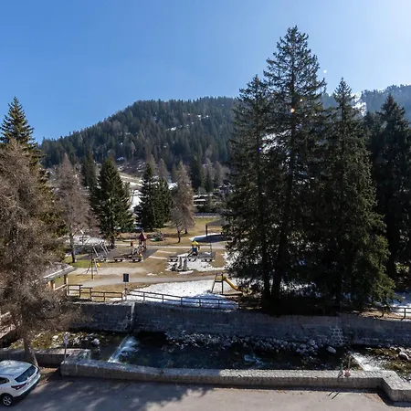 Apartment Mar Maturi Con Due Bagni Ideali Per 6 E 10 Persone Nel Centro Di Campiglio *